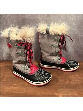 Sorel pink gray Tofino Nori fur snow winter boots size 3
